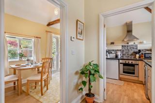 Stable Cottage - 8