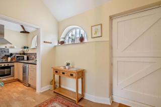 Stable Cottage - 1