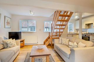 Mulberry House - 9