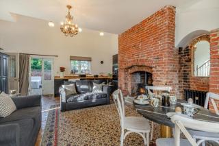 Bessingham Mews - 1