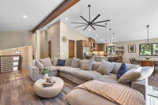 Song of the Sierras - 4 Bed, 4 Bath Luxury Tahoe Home - 4