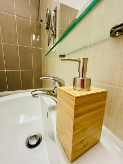 Elysia Park 2 BR Apartment with Resort-style pool - 1