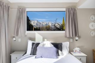 3BDRM w Lake views walk to town - 7