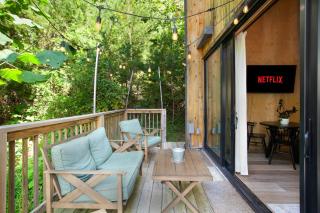 Scandinavian Getaway Cozy Vibe with Outdoor Lounge - 0