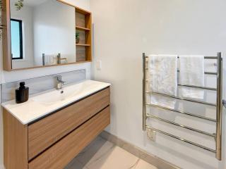 One Bedroom Stunner in Allen Street - 8