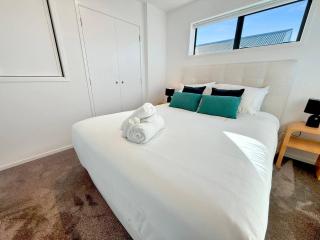 One Bedroom Stunner in Allen Street - 4