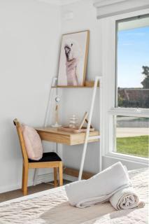 Nature lovers stay in Kelmscott - 4