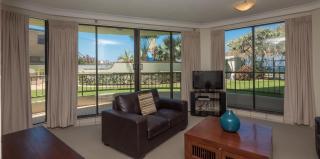 Boulevard North Holiday Apartments - Gold Coast - 6