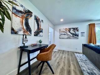 Pool Remodeled 4 Bedroom Carmichael Home - 9