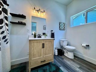 Pool Remodeled 4 Bedroom Carmichael Home - 7