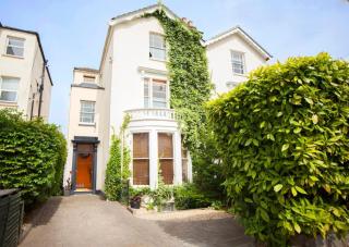 higgihaus 46 Beautifully Appointed 5 Bedroom Victorian House - 0