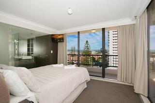 Boulevard North Holiday Apartments - Gold Coast - 5
