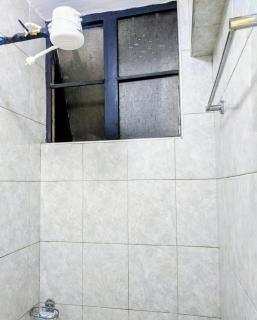 Sleek Studio, Compact Comfort and Prime Location - 3