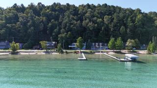 Trader Scott's - Lakefront And Gorgeous! - 0