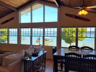 Trader Scott's - Lakefront and Gorgeous! - 7