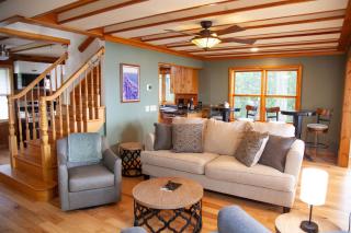 The Cliff House Hot Tub Kayaks & Game Room - 7