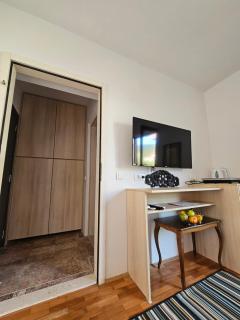 IGOR ROOMS - 4