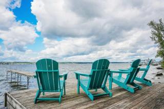 Waterside Leisure Lakefront Hot Tub & Game Room - 0