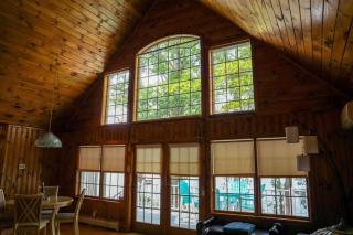 Waterside Leisure Lakefront Hot Tub & Game Room - 8