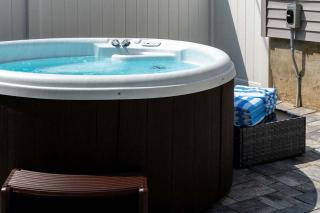 Jefferson & Grounds 3BR Steps from HWS and Hot Tub - 7