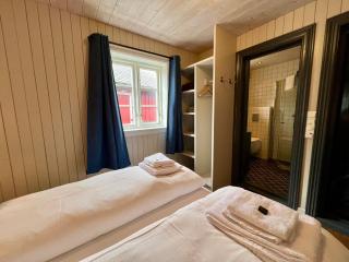Magnusbua in Reine city center - 5