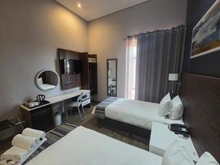 Kathu Hotel - 8
