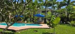 Burak Creekfront Villa - 5