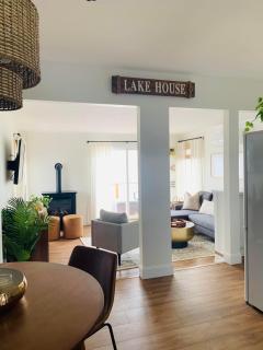 Waters Edge Lakefront with Kayaks Fire Pit and Dock - 5