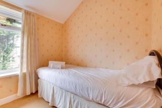Cosy Cottage - 1