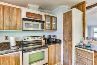 Lakefront Escape with Game Room and Dock in Mabank! - 1