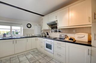 Luggers Cottage - 4