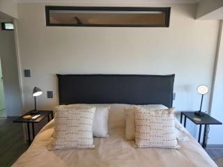 Chic 2BR Retreat in Vitacura Perfect for 3 Steps from Everything - 2