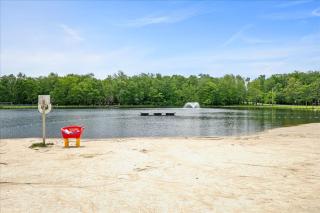 Pocono Lake Getaway Sauna Hot Tub Playground - 3