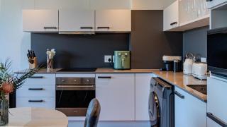 The Bridgewater collection 411- Luxury 1 bed Morden Apartment at Century City - 2