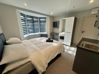 Abbey House - 4
