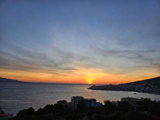 Cosy Sea View Apartment - 6