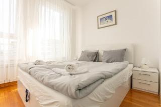 DC Belgrade, modern, super comfy, garage parking - 9