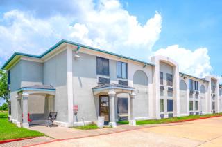 Capital O Fairway Inn - Baytown La Porte TX - 9