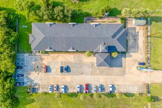 Capital O Fairway Inn - Baytown La Porte TX - 5