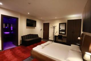 Deluxe Suite 212 - Castle De Paris - 5