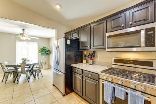 Heated Pool and Hot Tub at Home Near Luke AFB - 2