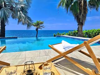 Whispering Clouds Beach House - 1