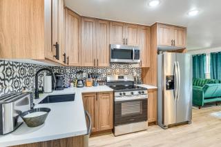 12 Mi to BOK Center Pet-Friendly Home with Yard! - 3