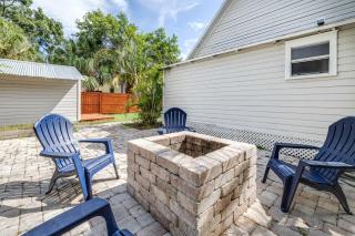 Barefoot Bungalow - For 4 - 9