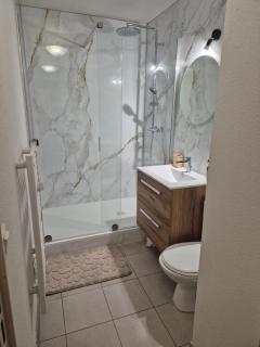 Superbe appartement avec piscine sauna et petite vue mer - 9
