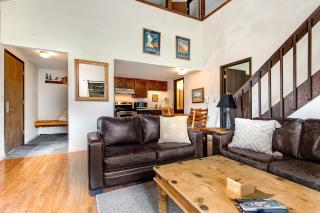 Canyon Village Red Pine Comfort C6 - 5