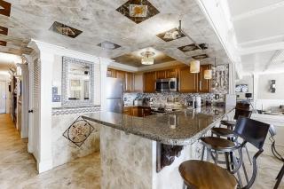 Pelican Beach Resort 1502 - 4