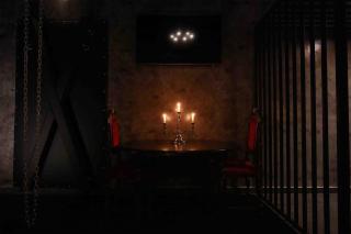 Experience Room 103 - Castle De Paris - 1