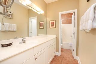 Phoenix VI 6012 condo - 3