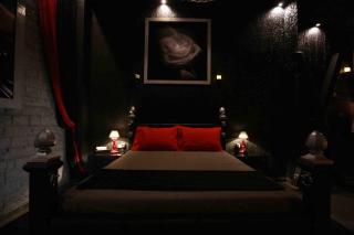 Experience Room 104 - Castle De Paris - 0